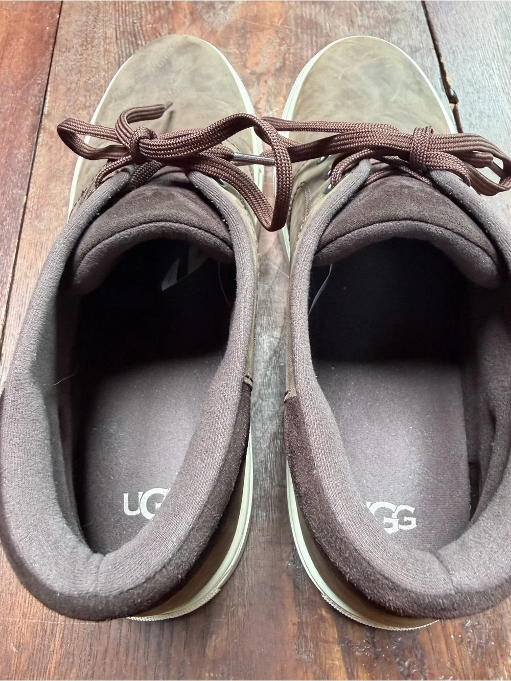 UGG Men's Brown Chukka Boots with Cream Sole Amazing Condition!
